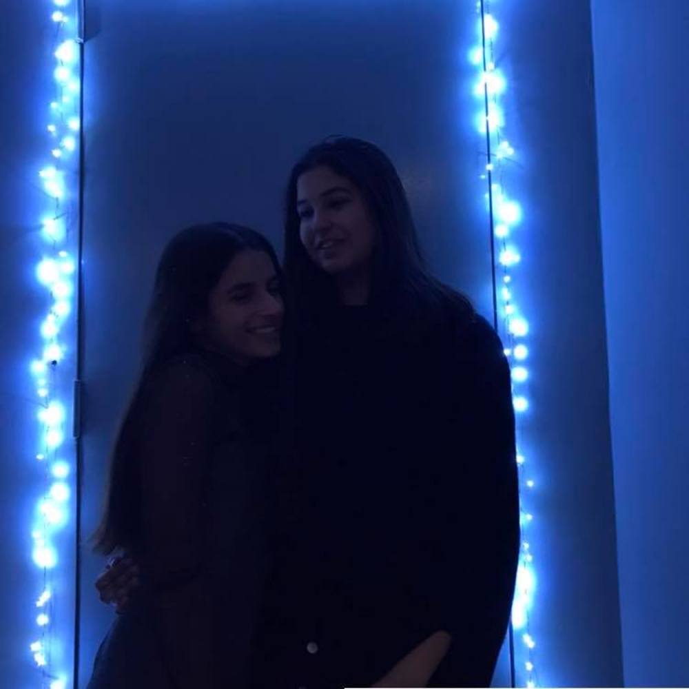 Meet your Posher, Zeina